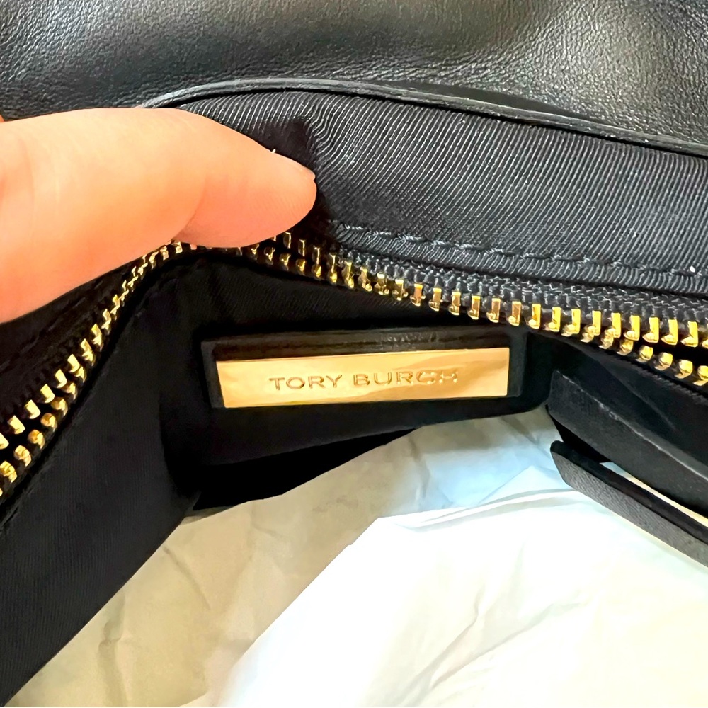 Tory Burch Black Quilted Shoulder Bag - Picture 5 of 5